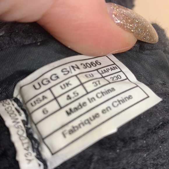 UGG Women's Lattice Cardy knit boots - Picture 6 of 8